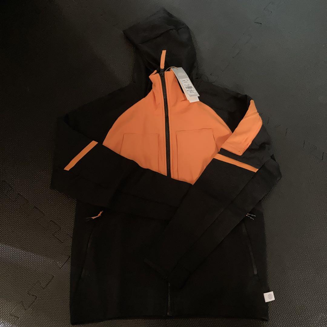 【adidas】オレンジ/ブラック フード付きジャケットとパンツセット