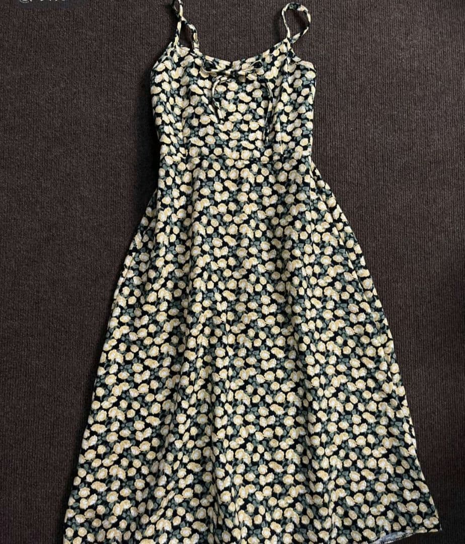 花柄キャミワンピース 黒と黄色