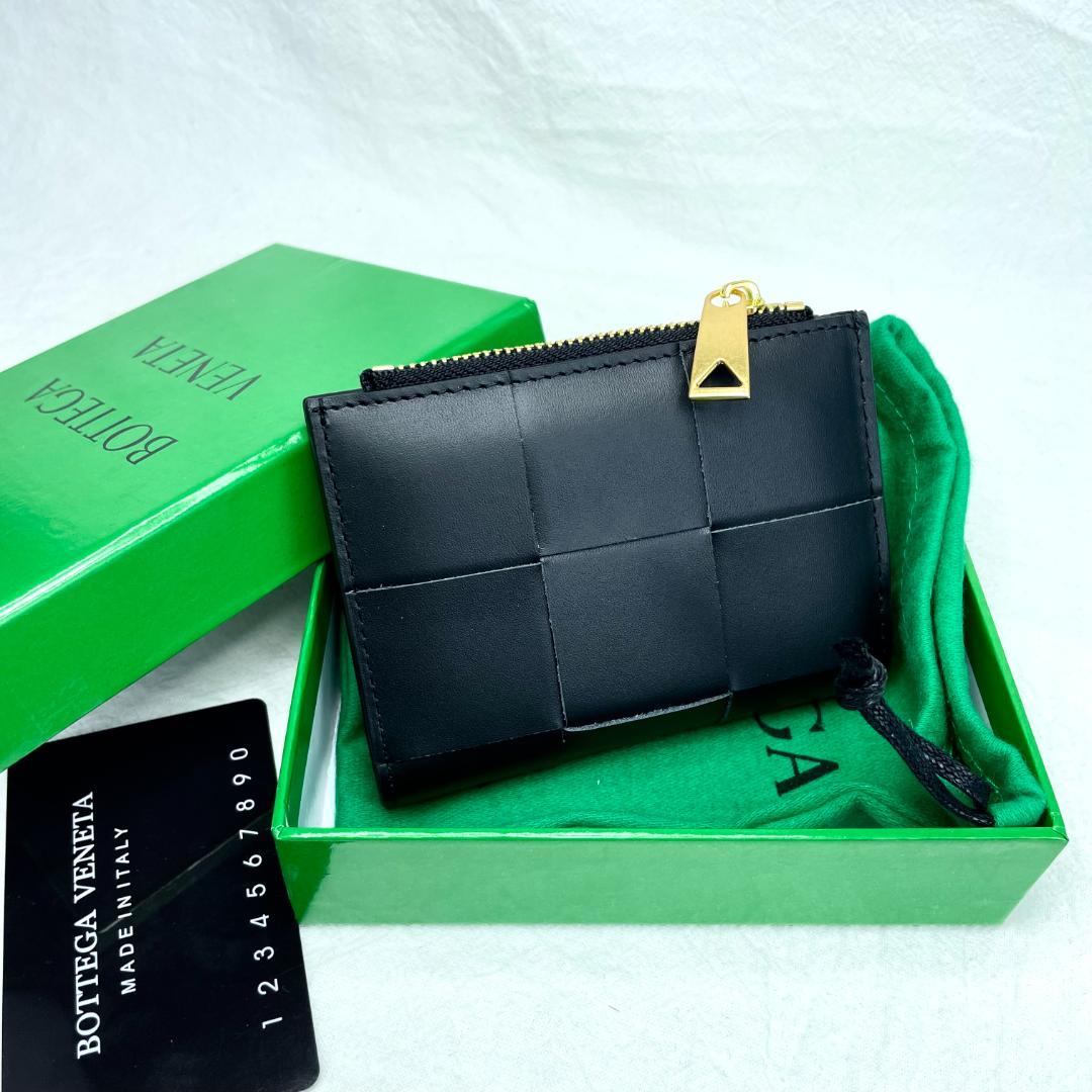 ⭐️極美品 ボッテガ ヴェネタ カセット イントレチャート 二つ折り財布 ブラック ボッテガ ヴェネタ カセット イントレチャート 二つ折り財布