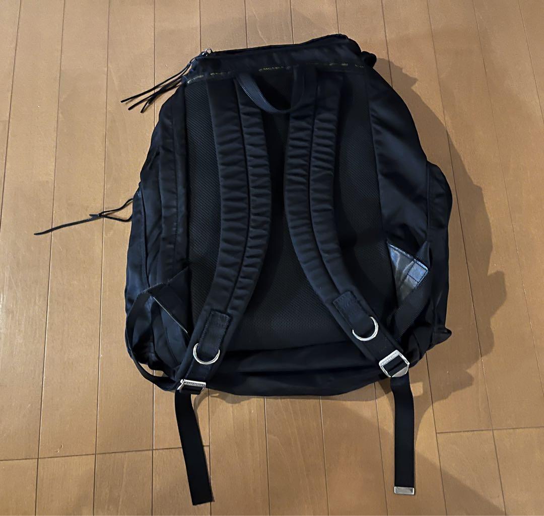 アンダーカバーのプラダ型リュック メンズ