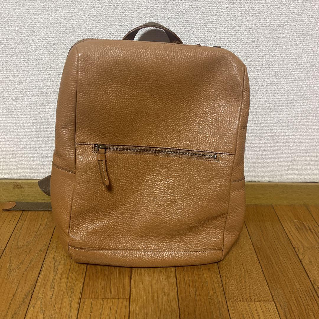 ベージュ レザーリュック