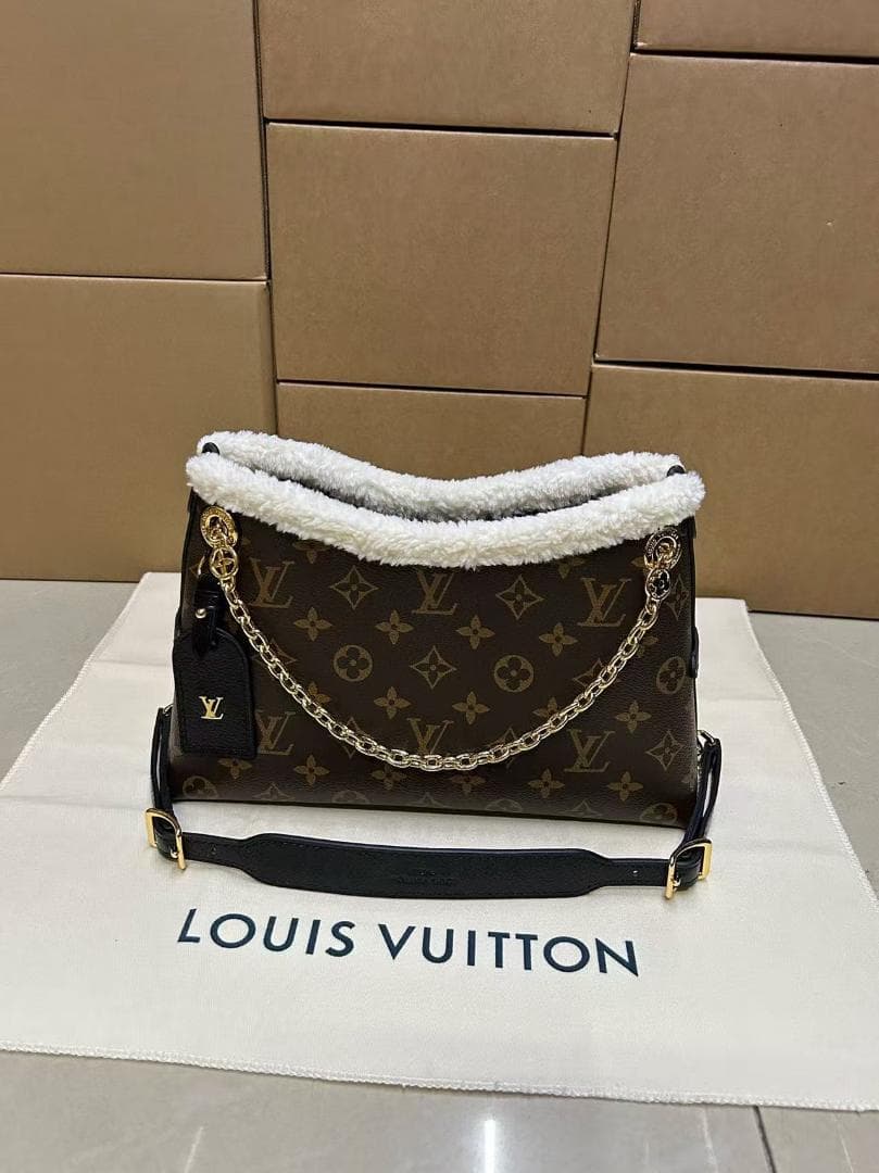 LOUIS VUITTONooFondation Louis Vuitton