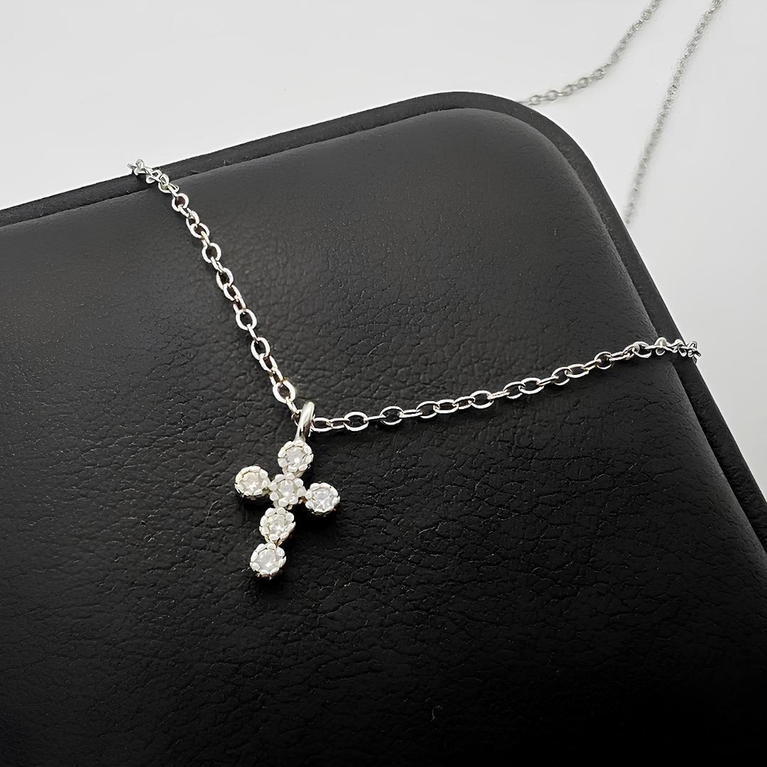 n046B【プラチナ仕上げ✧】十字架 クロス　ネックレス　シルバー　高品質　人気