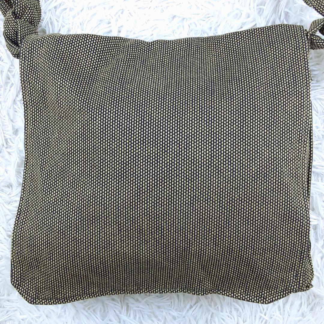 ショルダーバッグ グレー