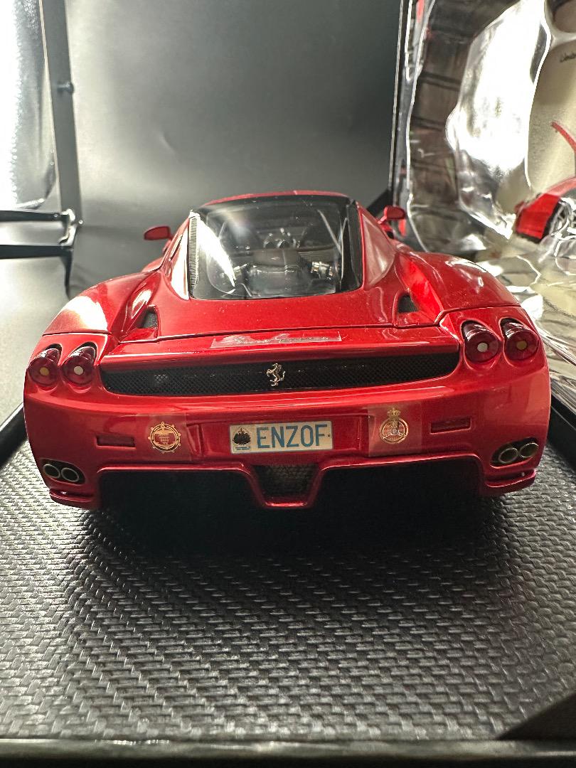 ミニカー Ferrari Enzo 1/18 BBR