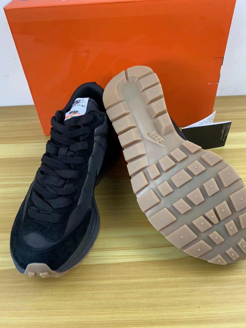 新品得価 新品 ヴェイパーワッフル 男女兼用 M abmS7-m85012342362 Nike x sacai 大得価SALE