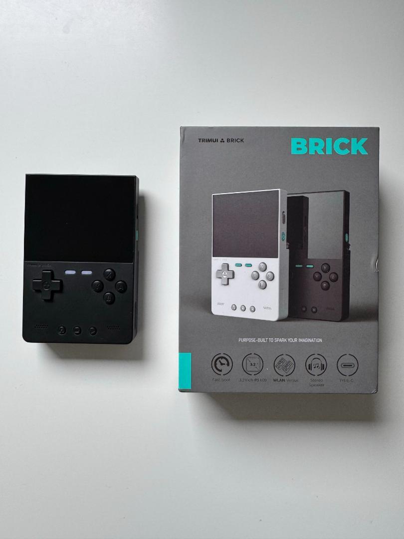 Trimui Brick マルチエミュレータ携帯ゲーム機