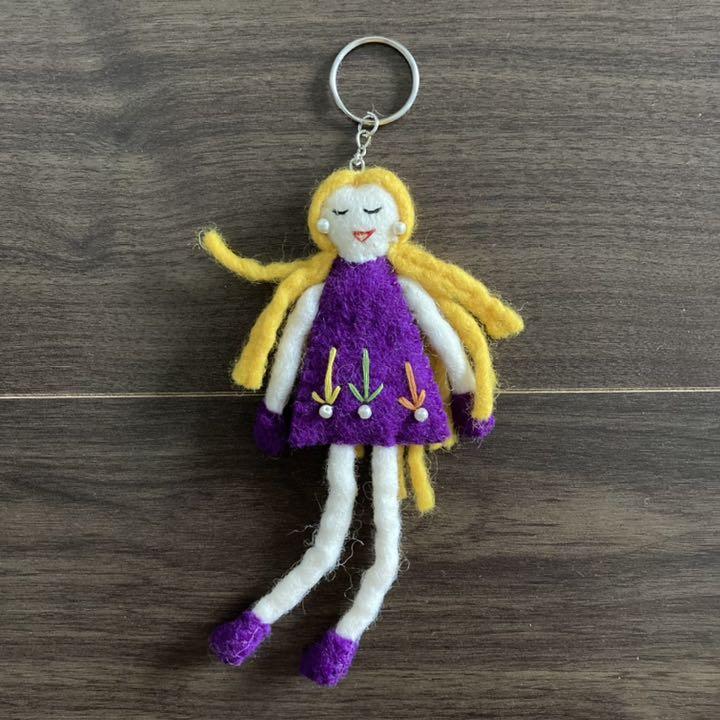 羊毛フェルト キーホルダー マスコット 女の子 人形 ハンドメイド メルカリ