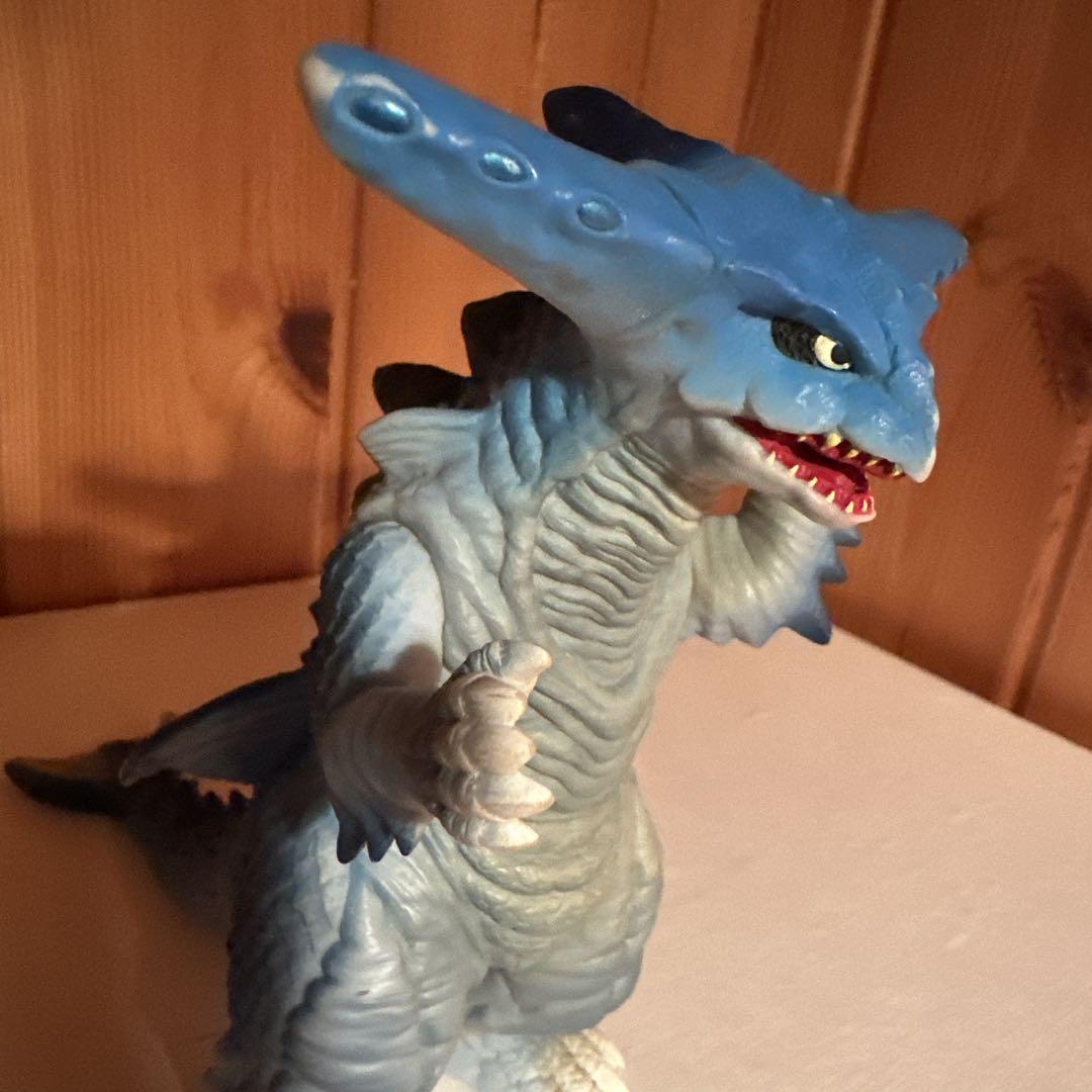 怪獣フィギュア 青・緑 X-PLUS 怪獣フィギュア 青緑色 - メルカリ