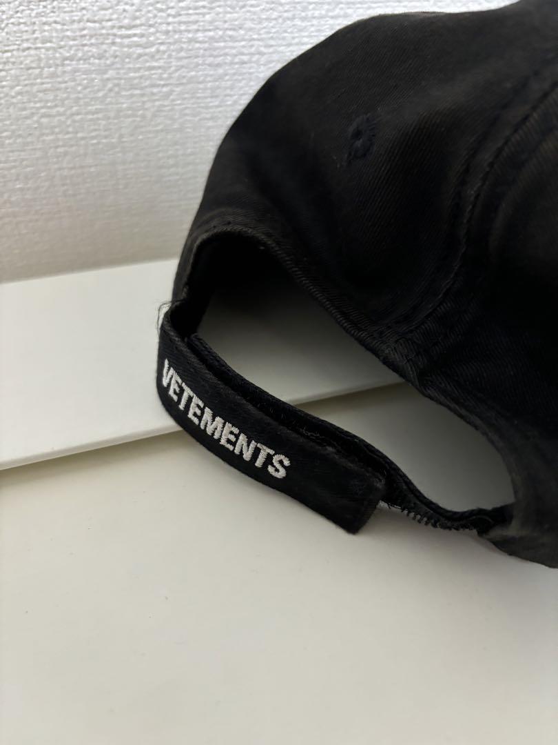 VETEMENTS キャップ