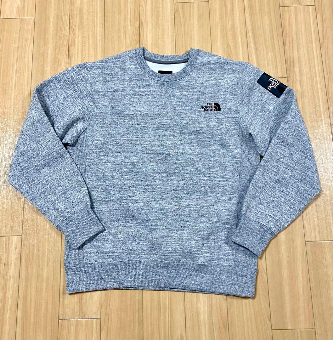 2022秋冬新作】 ノースフェイス スクウェアロゴクルー グレー Mサイズ
