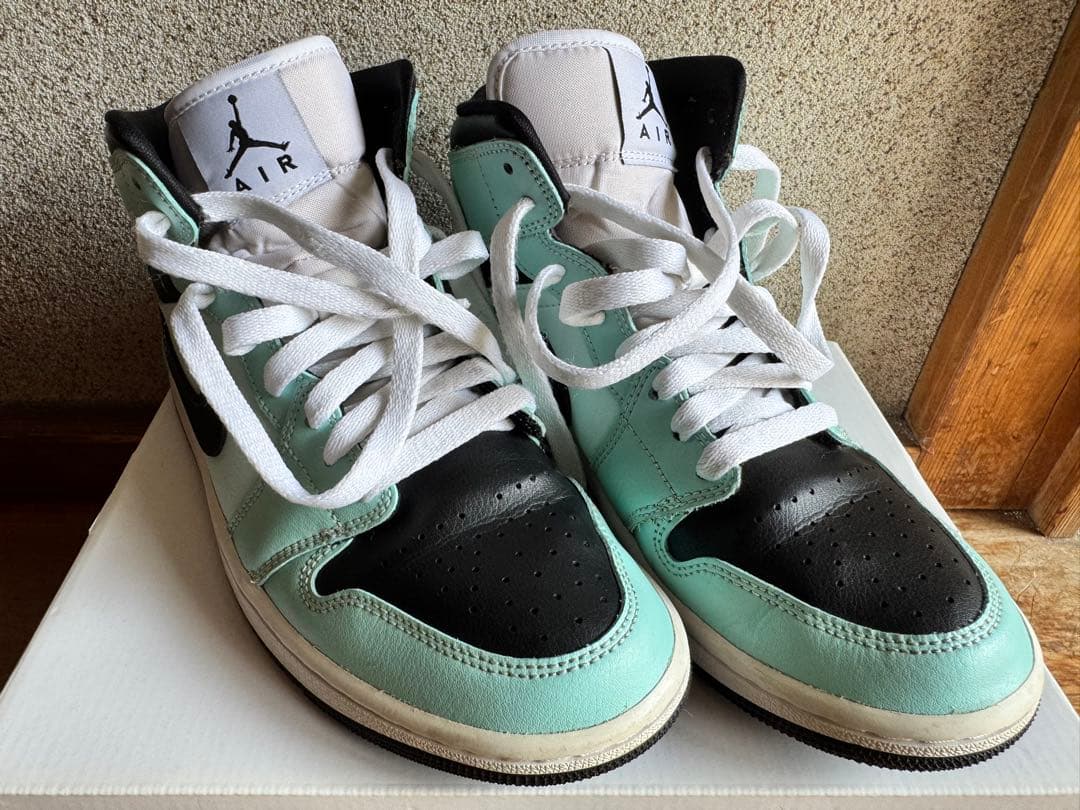 美品 ナイキ ウィメンズ エアジョーダン 1 ミッド アクアブルー 箱あり