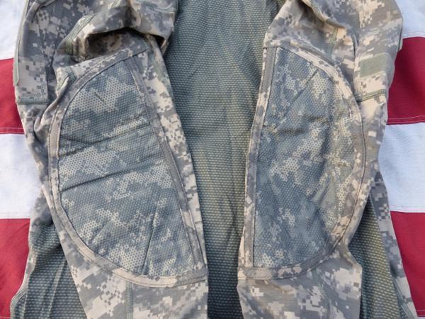 米軍実物 ACU MASSIF コンバットシャツ ACS S 550