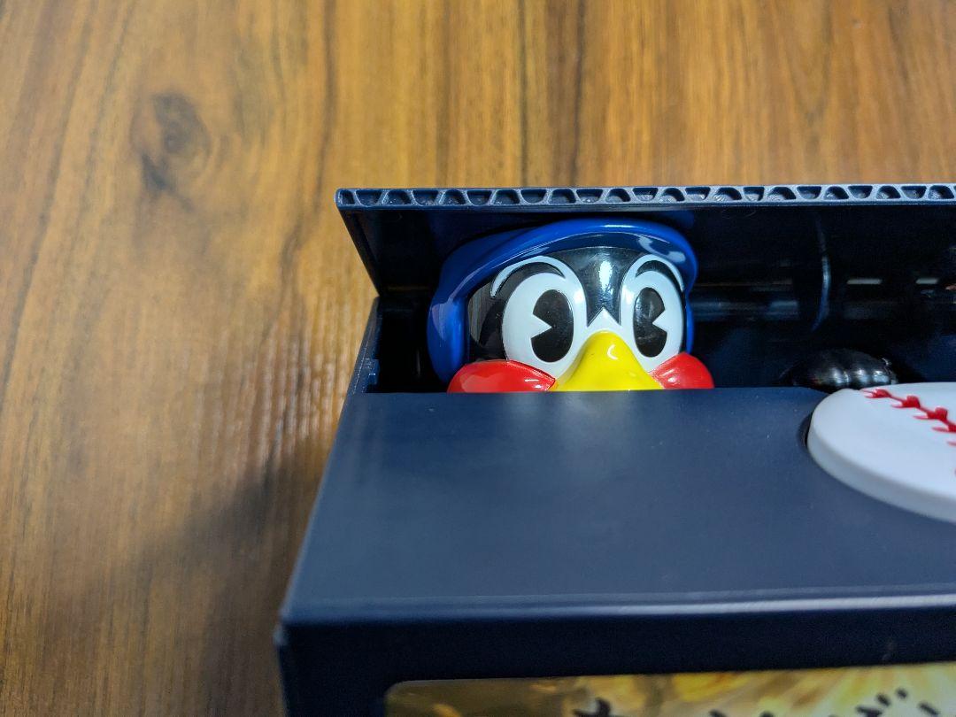 ヤクルトスワローズ　つば九郎　貯金箱