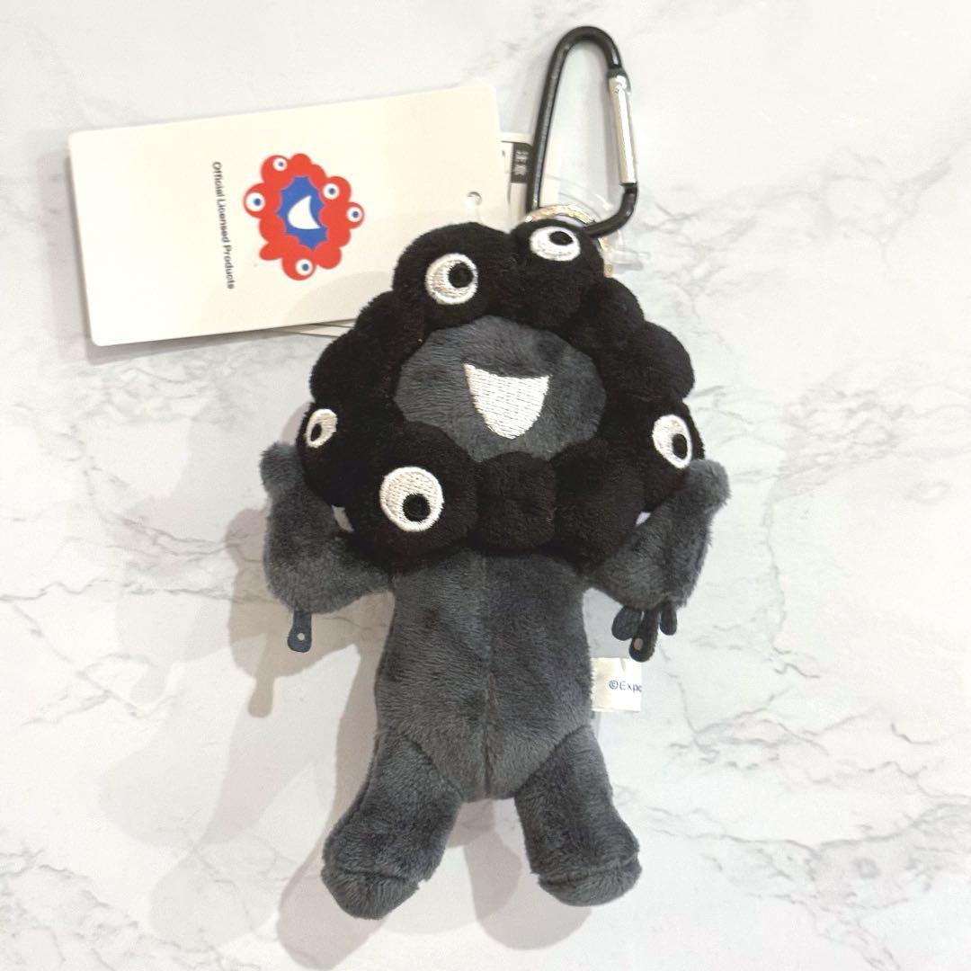 ミャクミャク　黒　カラナビ付き　立ち　ブラック　マスコット ブラックミャクミャク カラナビ付きマスコット 立ち 黒