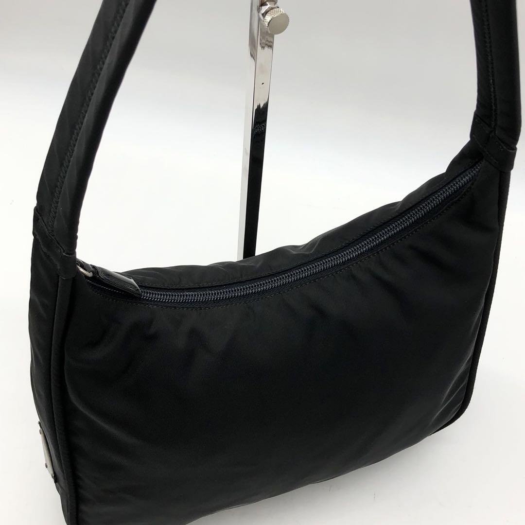 ✨希少・美品✨プラダ ワンショルダーバッグ 三角ロゴプレート