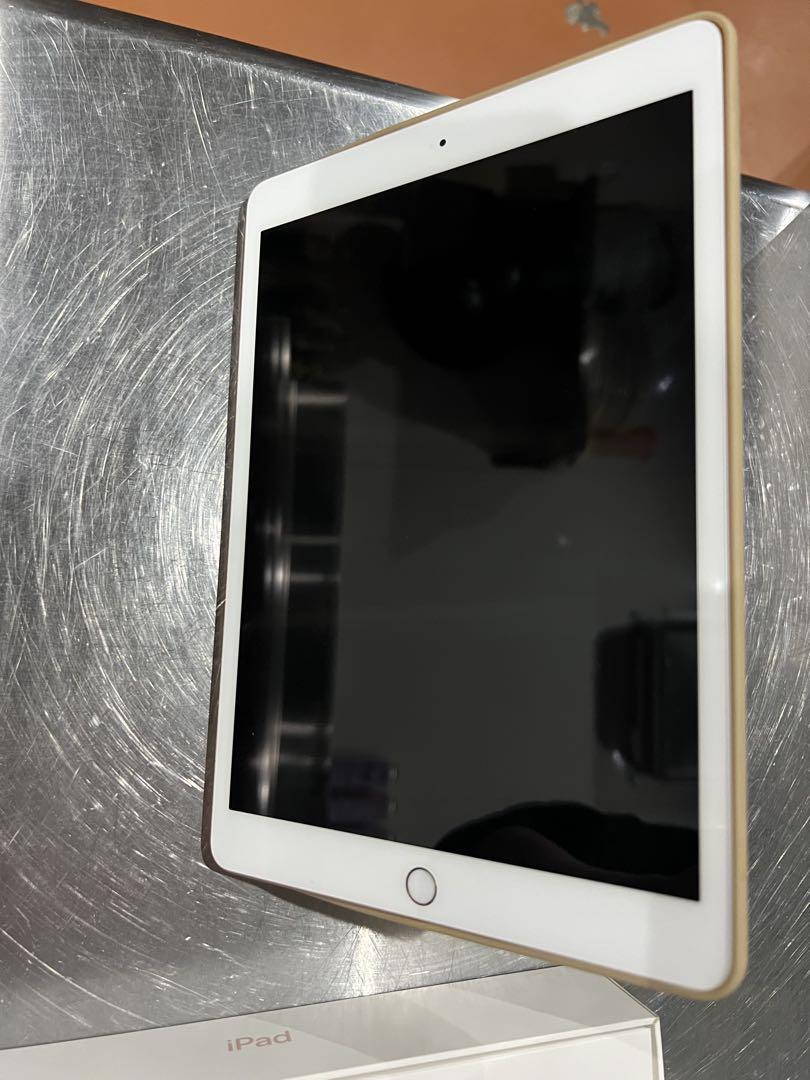 Apple iPad ゴールド 本体　第７世代　32GB 中古　値引き可