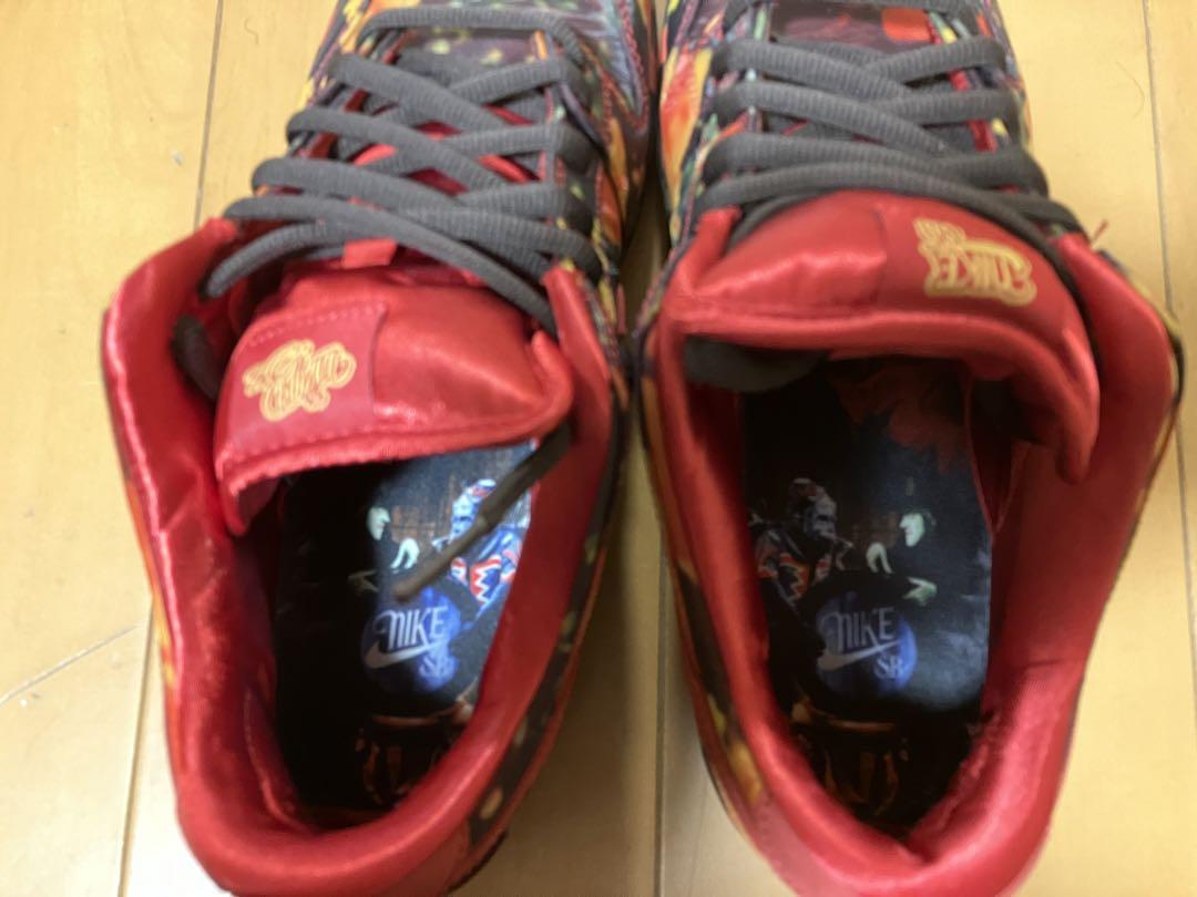 The Wizard of Oz × Nike SB Dunk Low