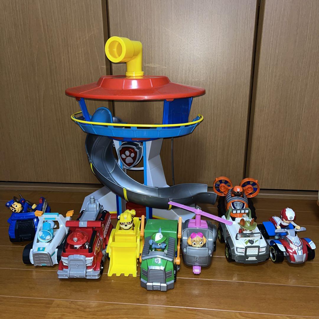 パウ・パトロール ベーシックビーグル9台、パウステーションまとめて パウステーション パウパトロール ベーシックビーグル9種類