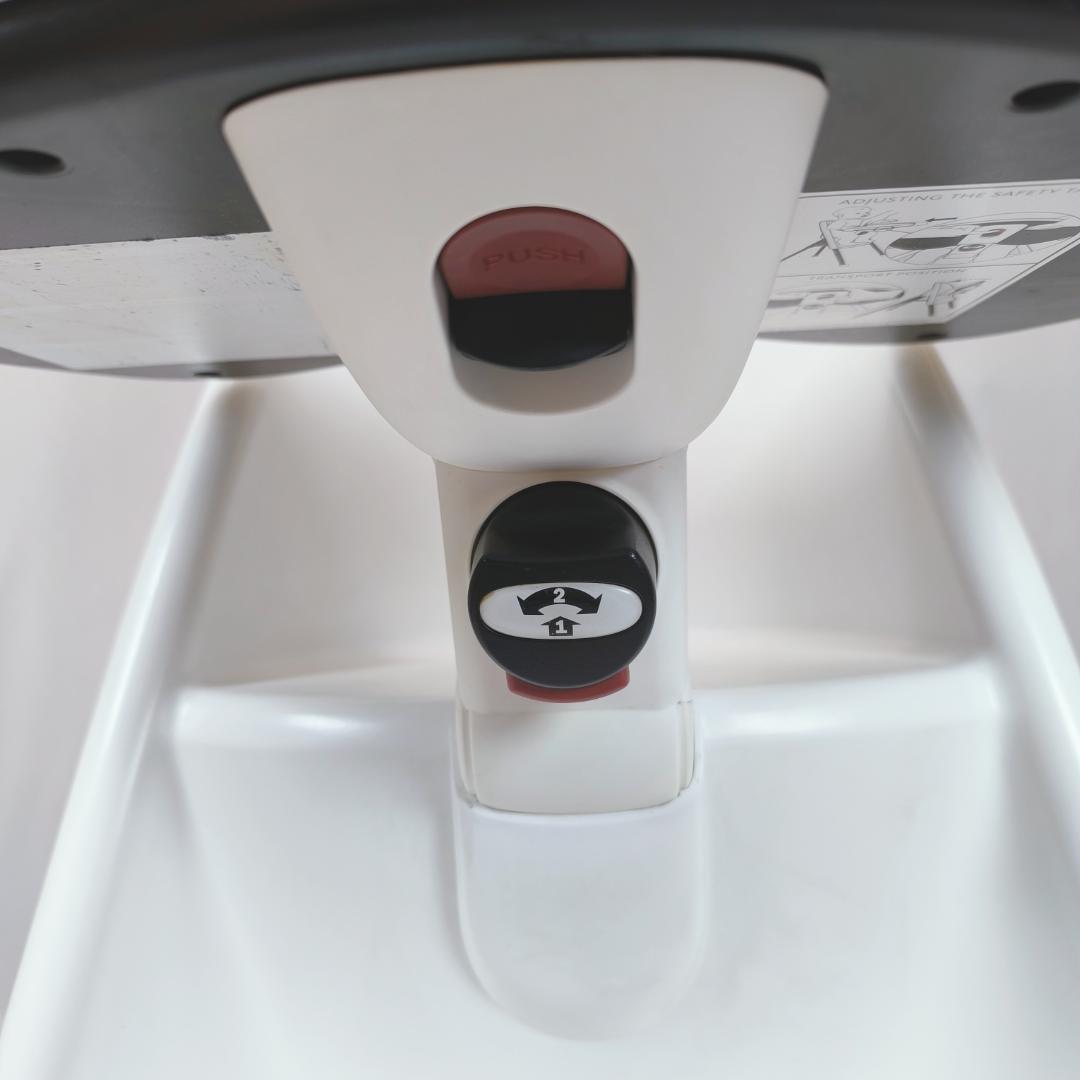 【廃盤品】ベビービョルン ベビー ハイチェア おりたたみ式 テーブル取り外し可 【廃盤品】ベビービョルン ベビー ハイチェア おりたたみ式 テーブル取り外し可