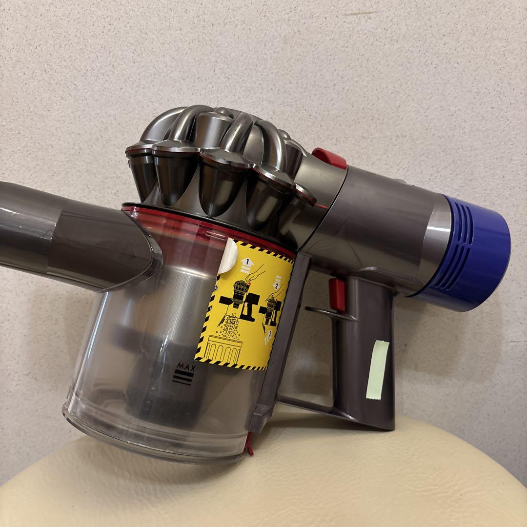 Dyson V8 分解清掃動作確認済　スタンド付 Dyson V8 分解清掃動作確認済スタンド付