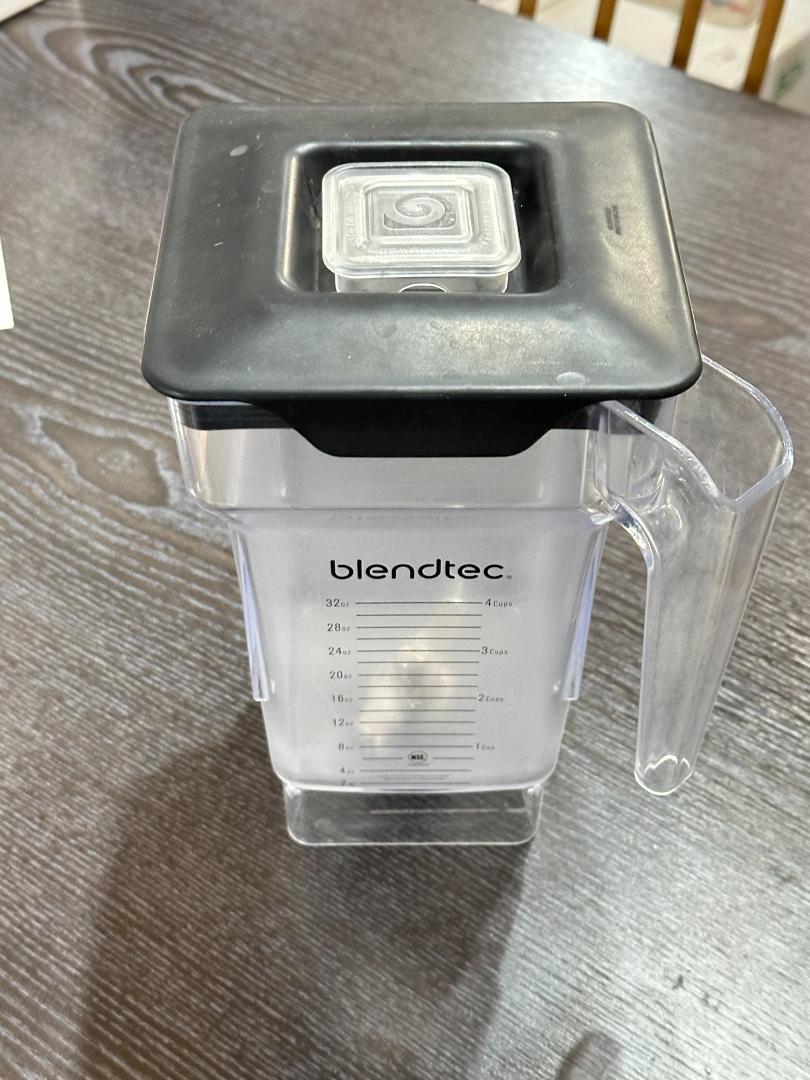 FMI ブレンテック Blendtec ブレンダー 専用容器 フタ付き
