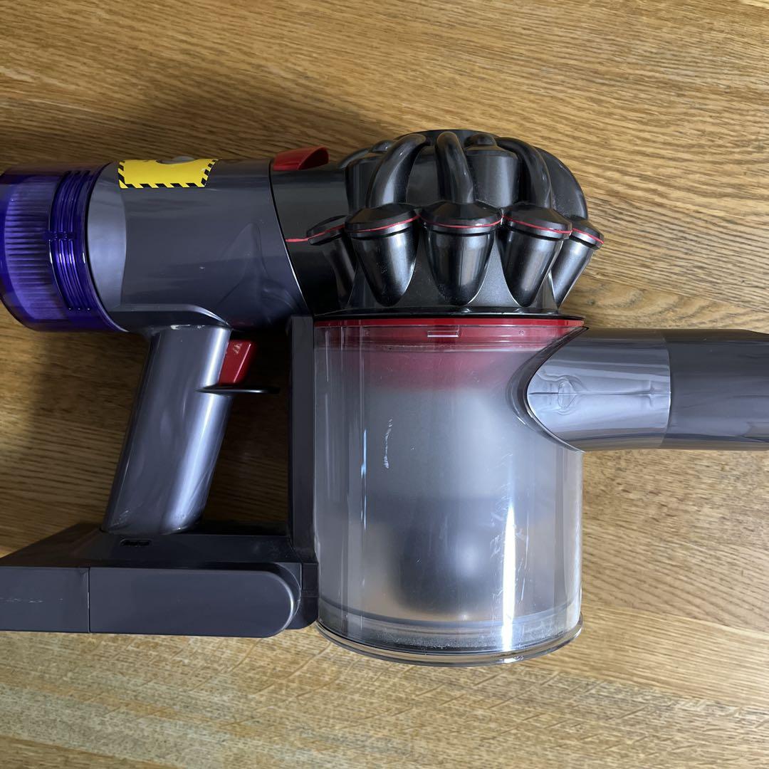 ジャンク品※ Dyson v8 slim fluffy】 - メルカリ