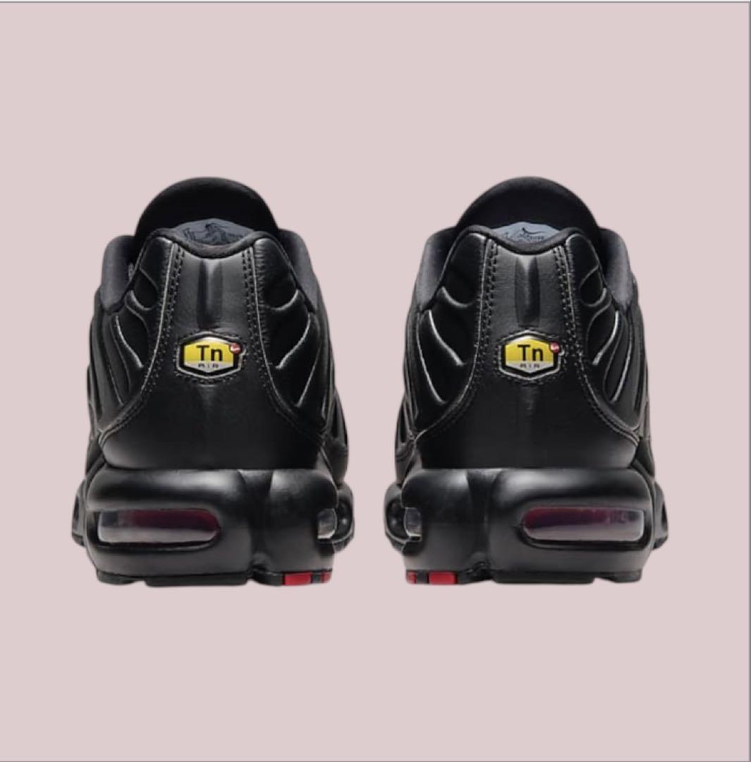 新品 NIKE ナイキエアマックスプラスプレミアム ブラック/レッド 国内正規