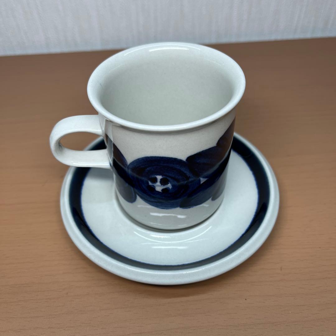 アネモネ カップ＆ソーサー