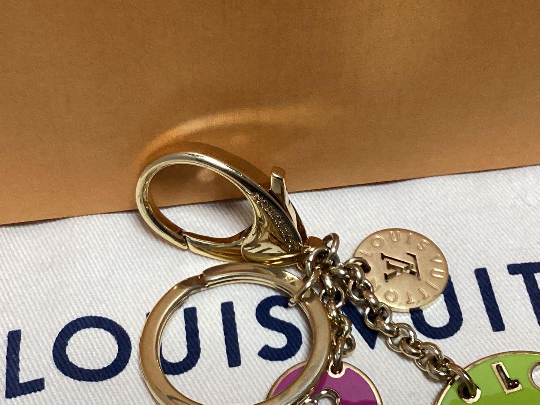 美品ルイヴィトンLOUIS VUITTON フラワーモチーフ キーホルダー本物