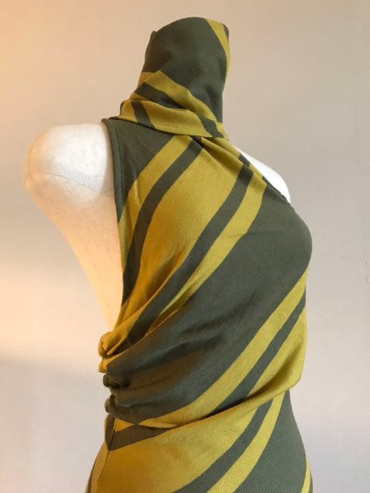 純正直送 ハイブランドアレキサンダーマックイーンのデザイントップス