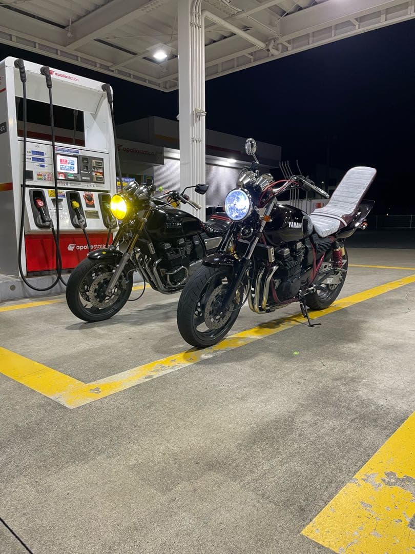 xjr400 3段シート