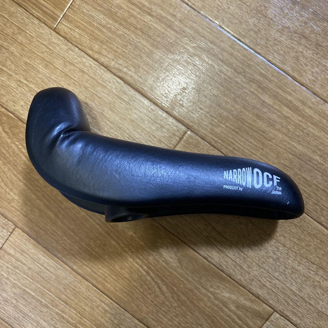 OCF ナローサドル 黒 跳ね上げ加工　ランバイク　サドル