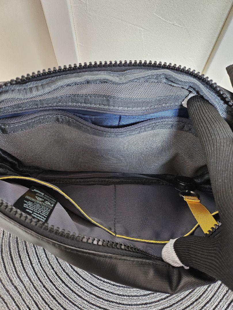 Pixoo Sling Bag ピクセルアートバッグ　モバイルバッテリー付き