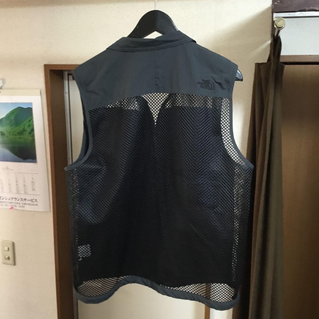 メール便可 2セットまで ノースフェイスのベストです。後ろがメッシュ