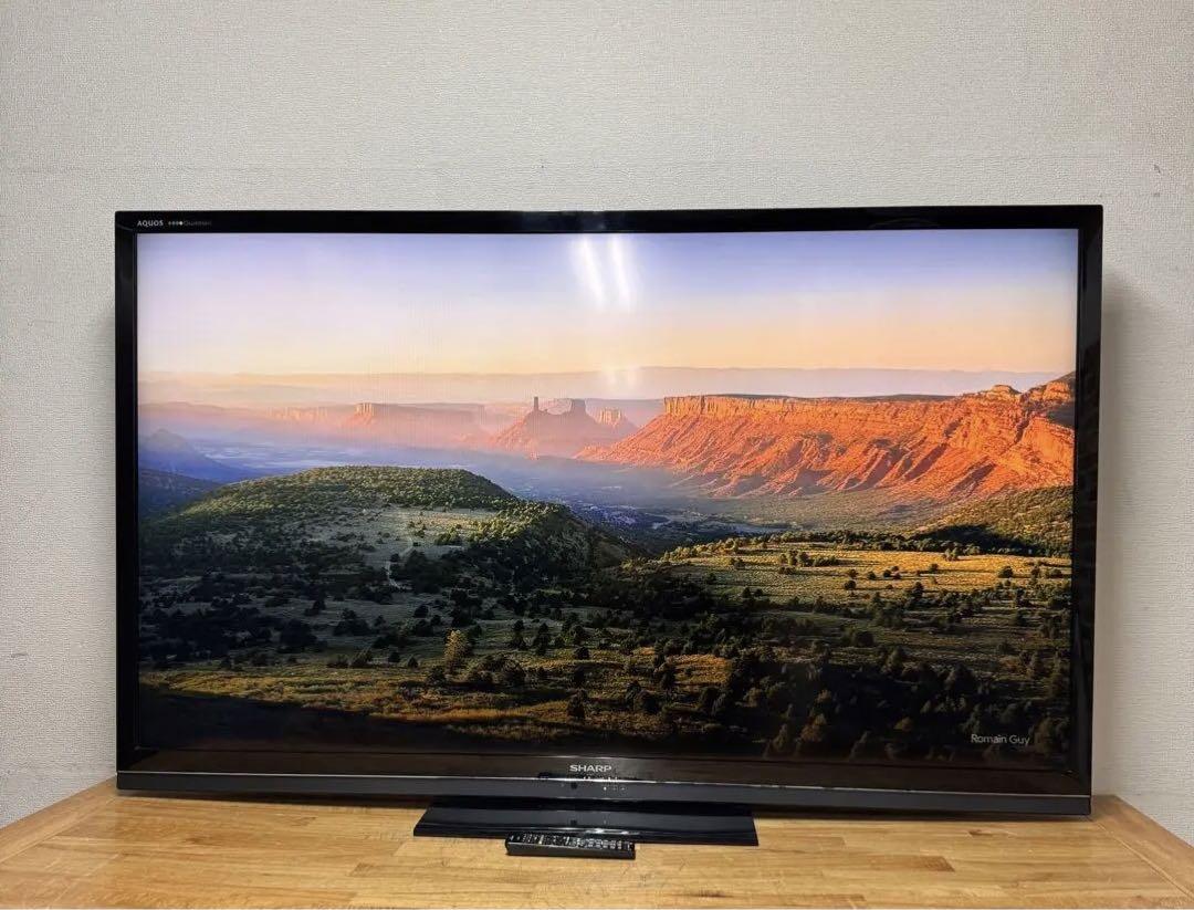 ocさん直接受渡専用SHARP高画質クアトロン70型液晶テレビ　Wチューナー