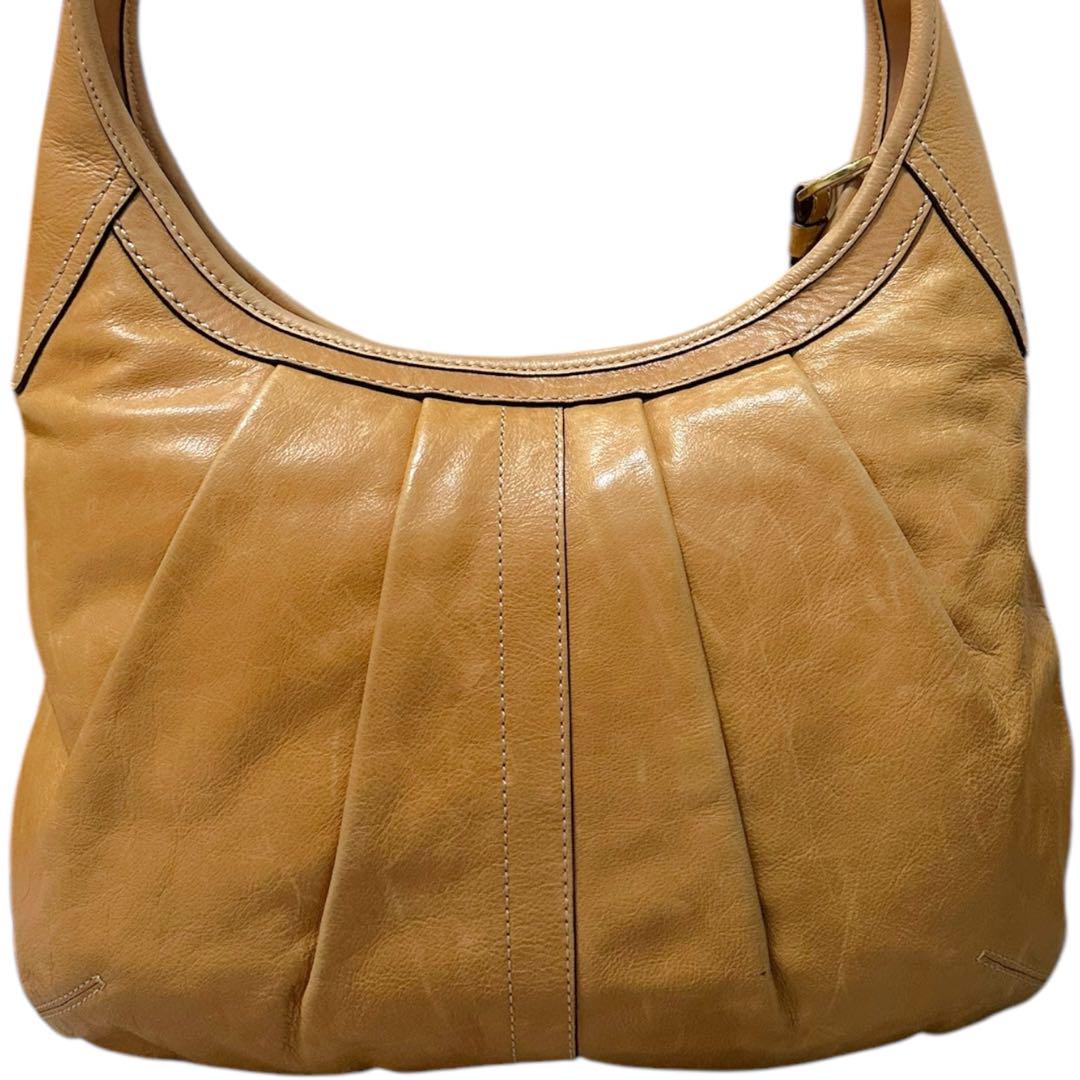 美品　COACH ショルダーバッグ　斜め掛け　サドルバッグ　ステッチ　レザー 中古 コーチ ショルダーバッグ サドルバッグ レザー 型押し 黒色