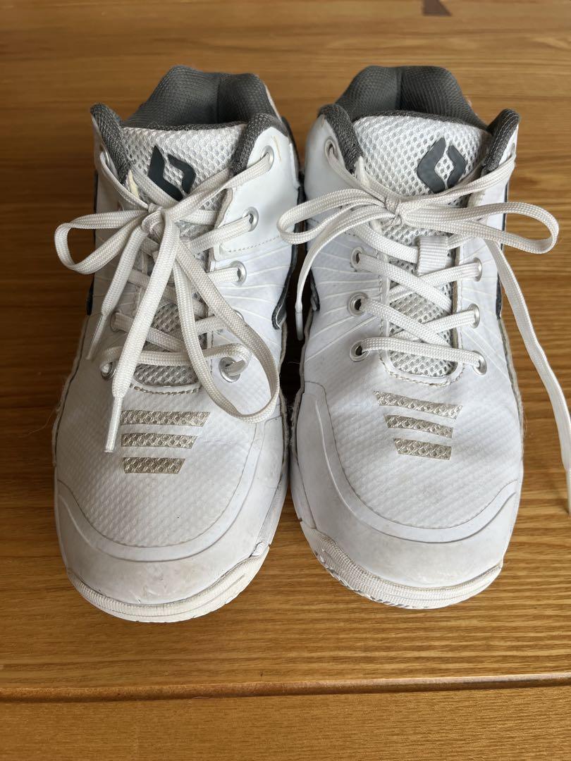 asics バスケットボールシューズ ホワイト - メルカリ