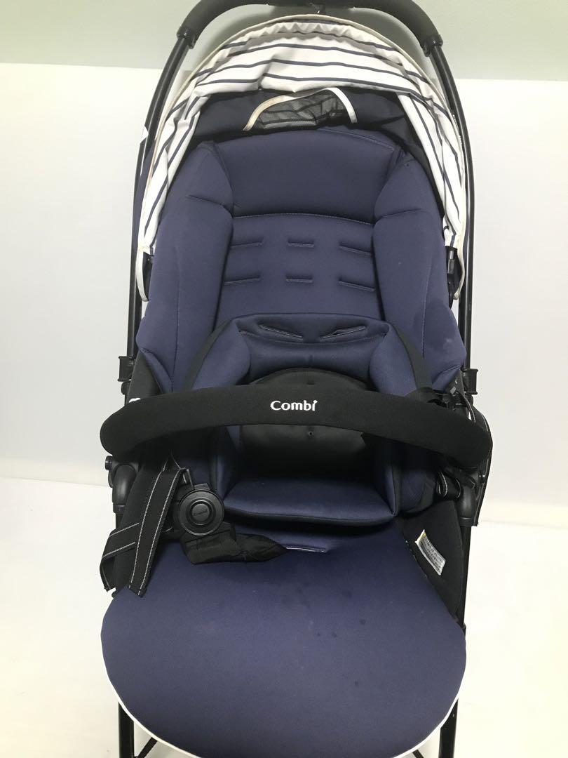 Combi コンビ　ベビーカー　メチャライト[美品]