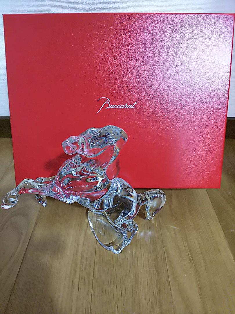 バカラ 馬の置物