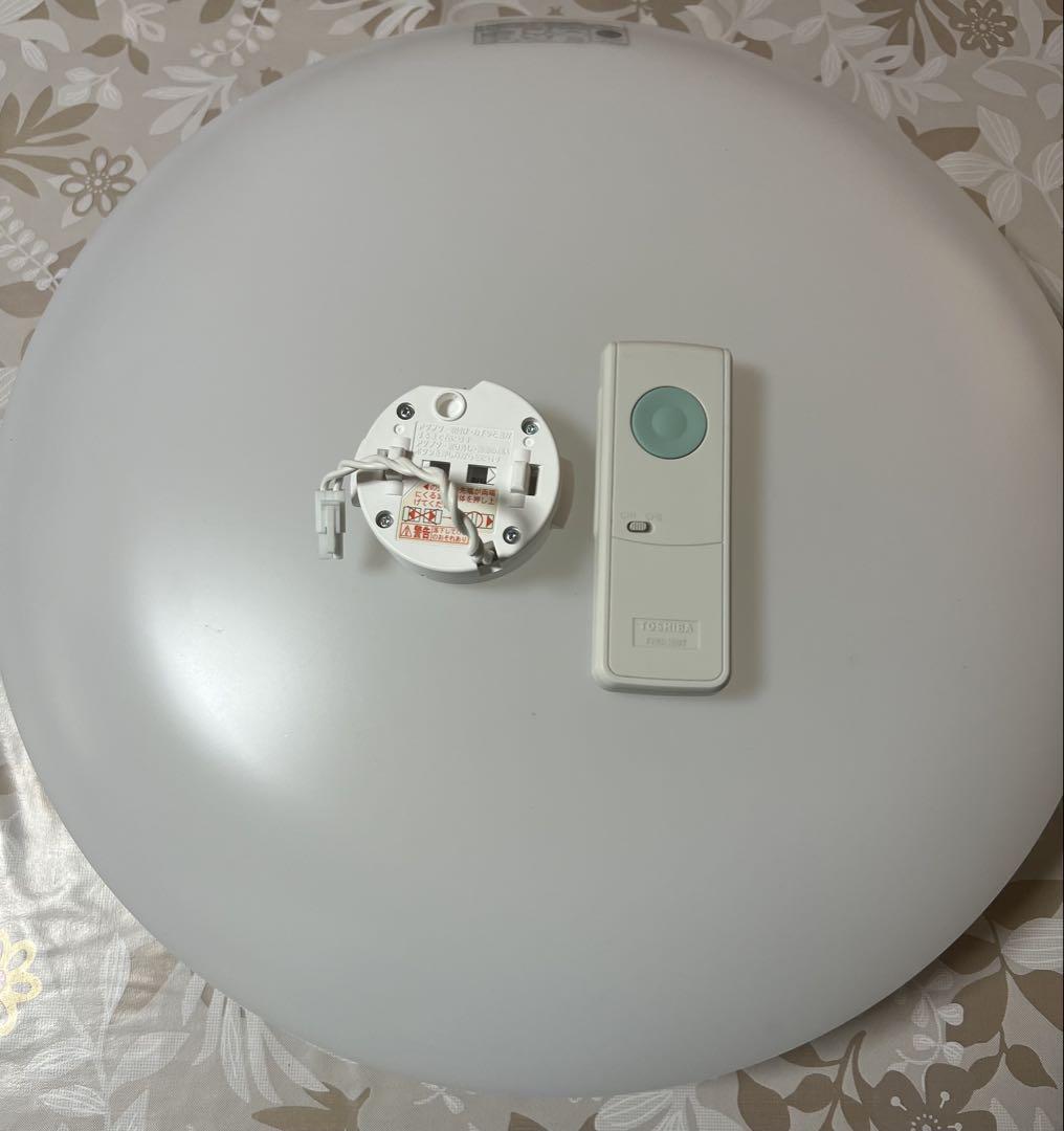 TOSHIBA LED 照明器具　リモコン付き　50cm
