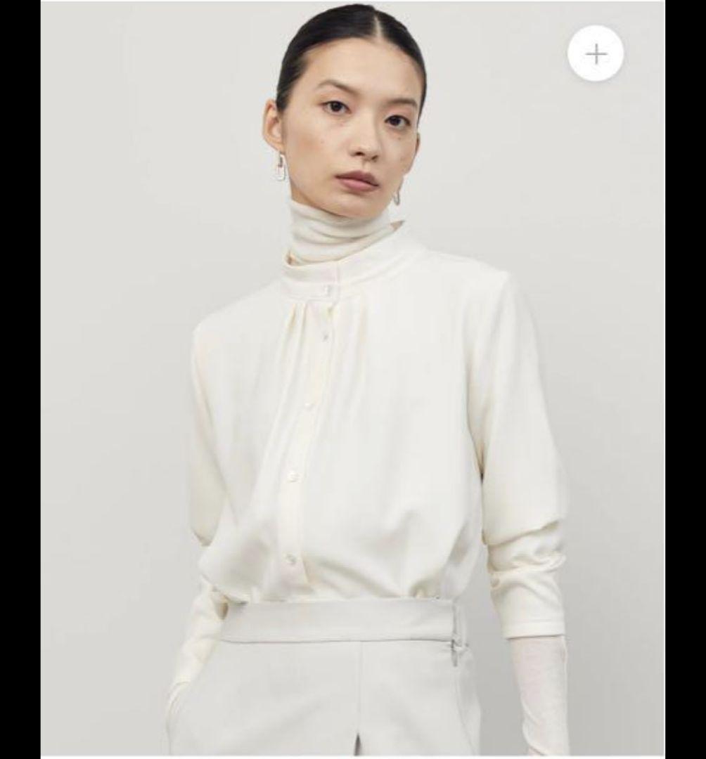 SOEJU (ソージュ) スタンドカラータックブラウス ホワイト