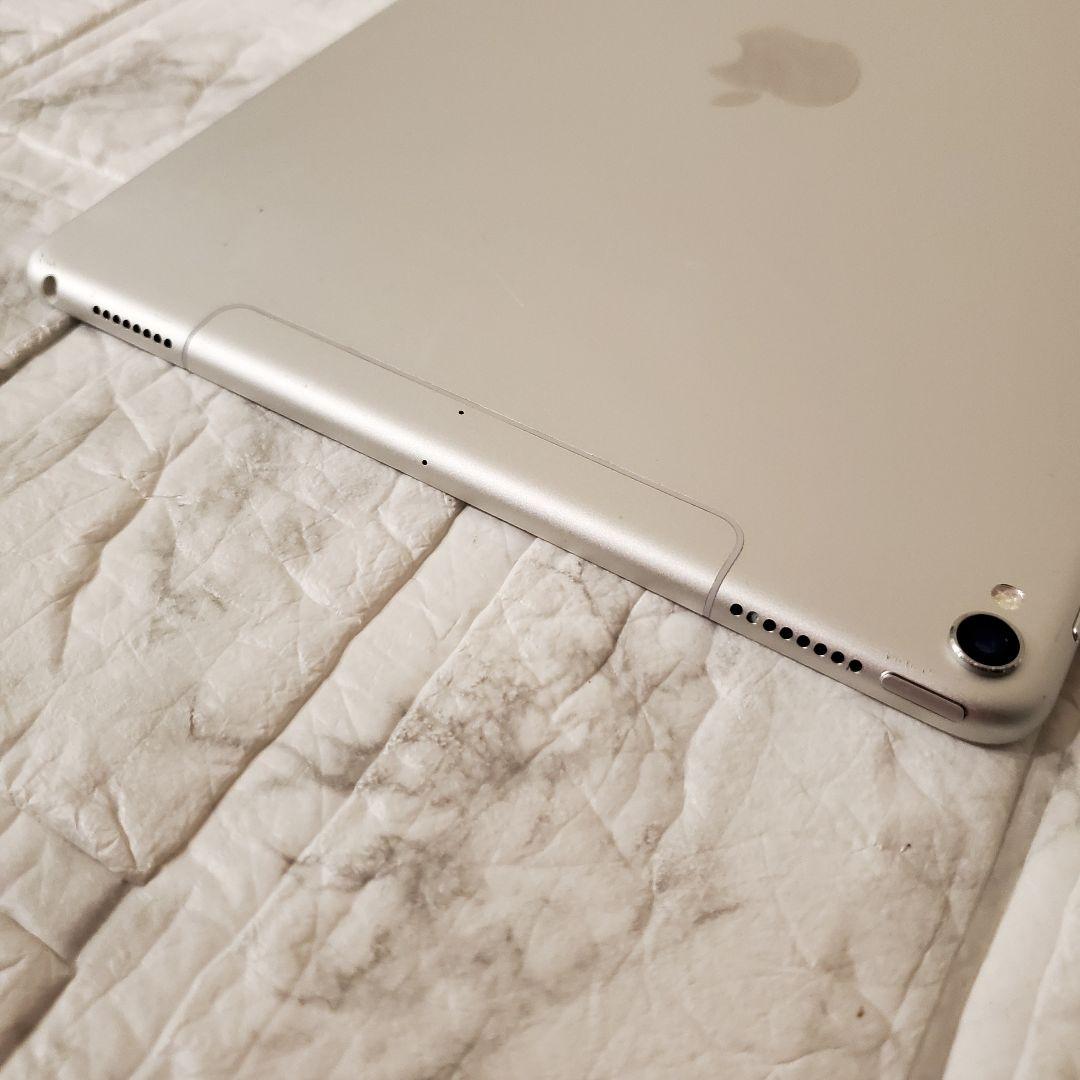 138 iPad pro 10.5 256GB SIMフリー シルバー