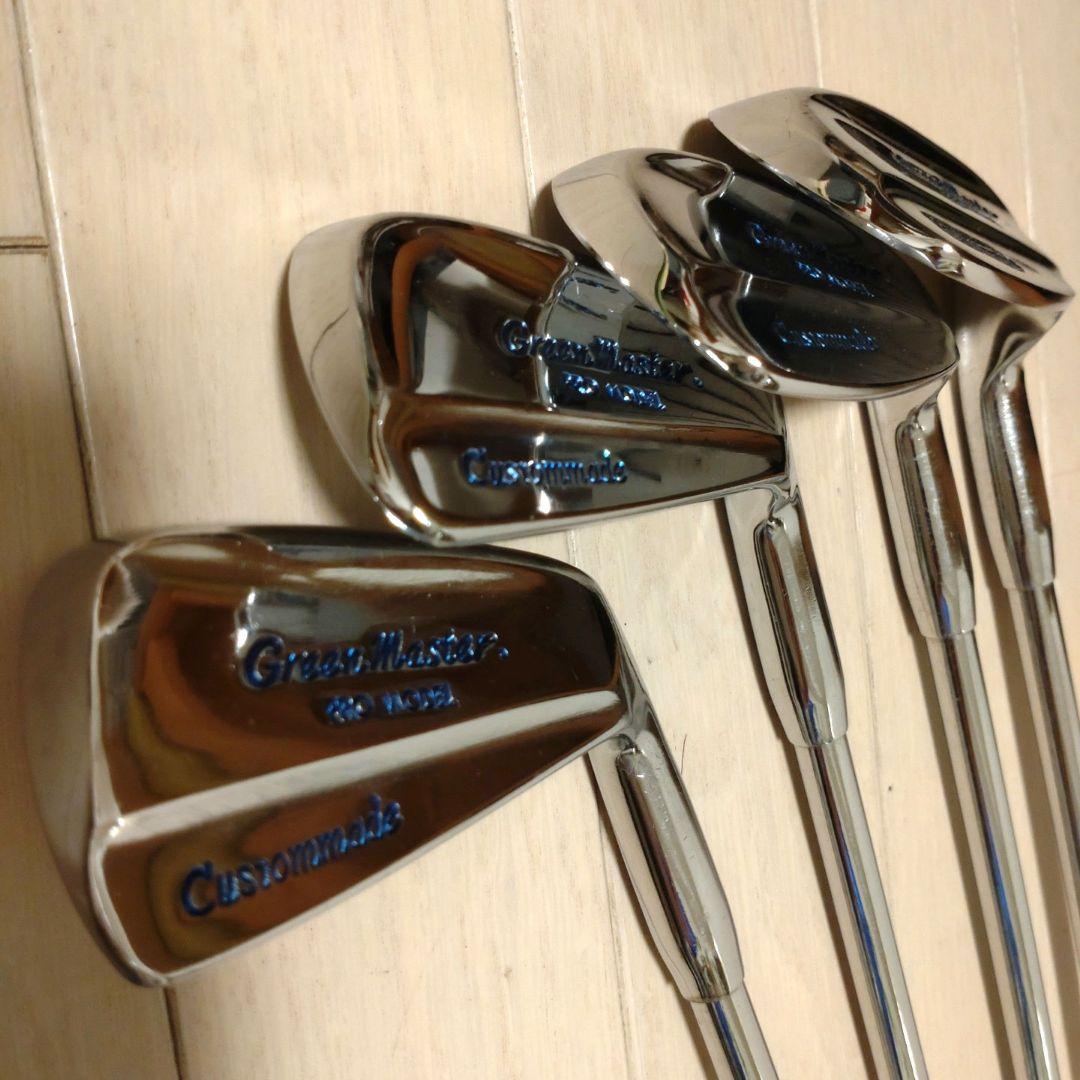 希少　レディースゴルフクラブセット　7本入り　ゴルフバッグ　チェック　フード付き