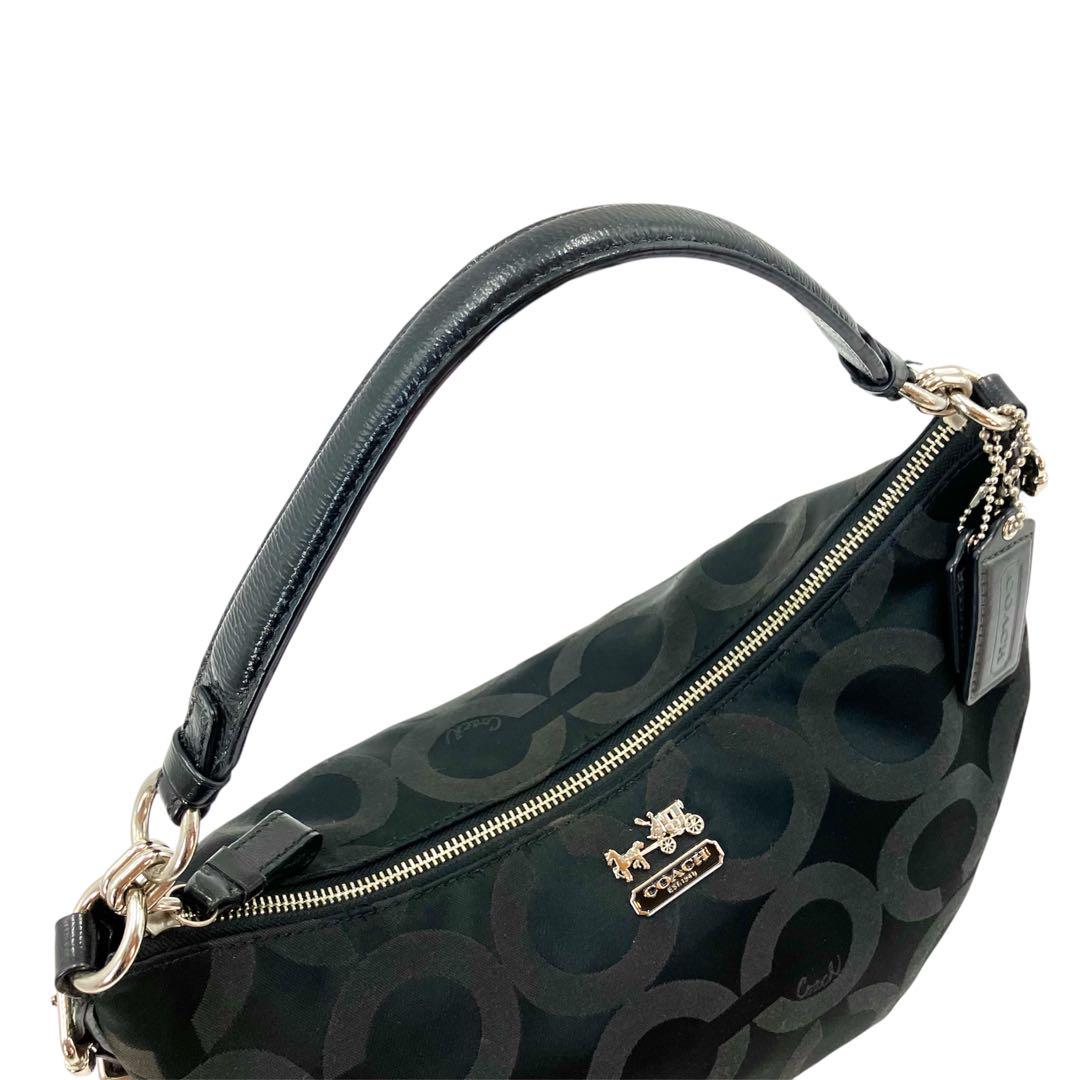【税込】 美品】COACH コーチ シグネチャー 三日月型ショルダーバッグ黒 バッグ