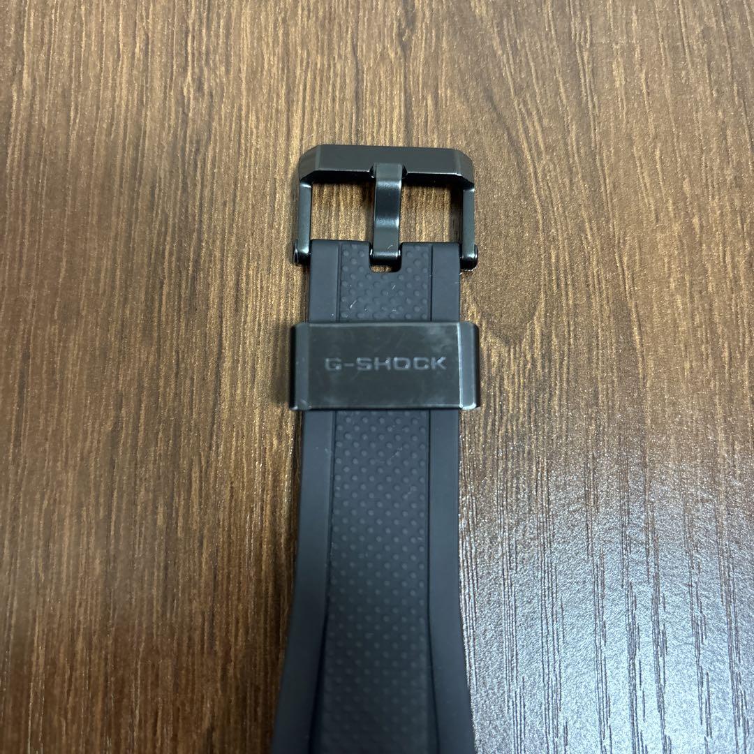 G-SHOCK GST-B100 カーボンエディション