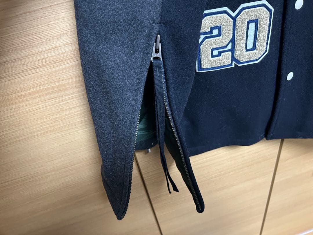 エシンタ スタジャンオーバーコート エシンタ スタジャンオーバーコート