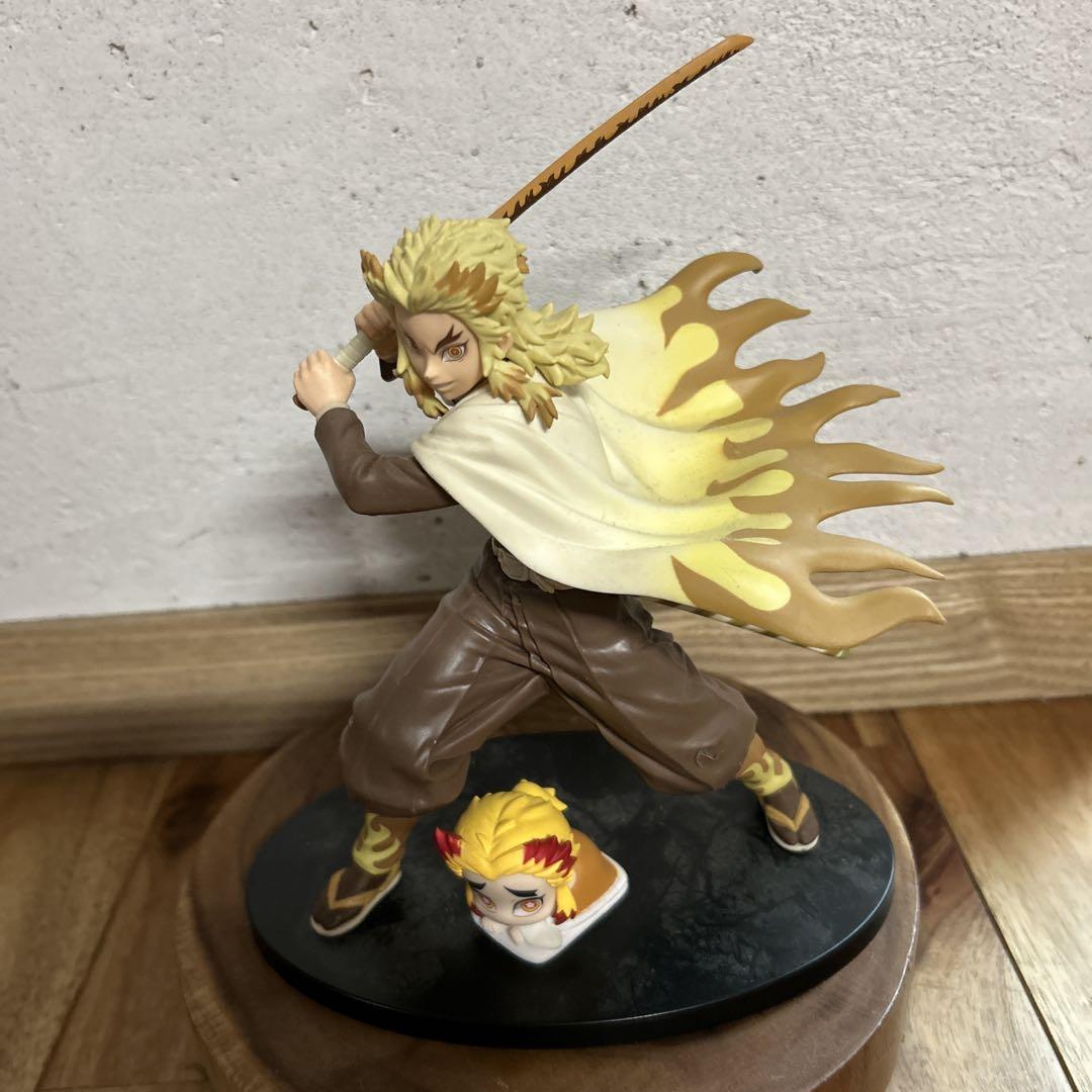 煉獄杏寿郎 アクションフィギュア