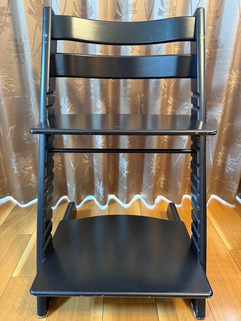 ストッケ　トリップトラップ　黒　ブラック