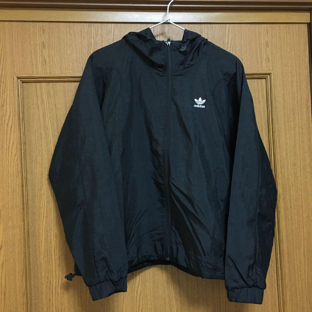 アディダス　タグ付き　フード付きウィンドブレーカー　Lサイズ adidas PAKAIAN ウィンドブレーカー フード付き ブラック L